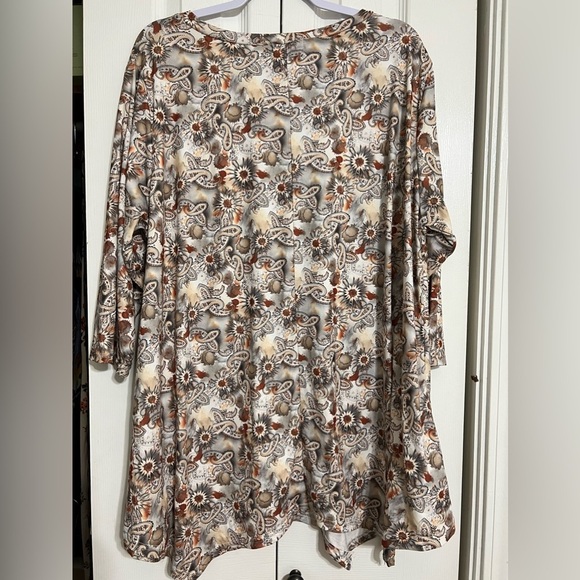 ZerdOcean Ladies Women’s Blouse V Neck Asymmetrical Tunic Top Size 3X - Picture 2 of 4